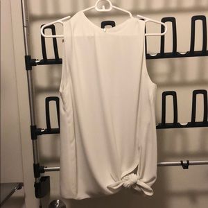 Flowy white tank with side knot